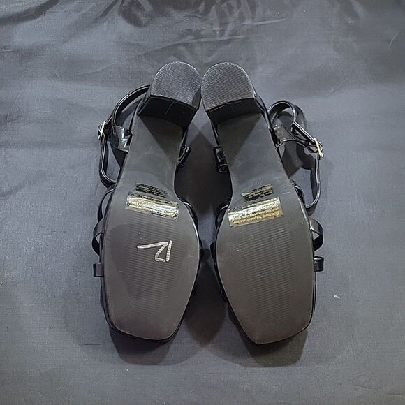 BRAND NEW OLIVIA MILLER HIGH BLOCK HEEL OPEN TOE ADJUSTABLE BUCKLE SANDAL - Picture 9 of 14